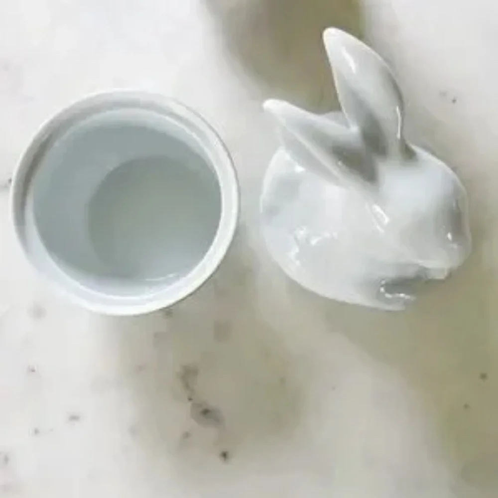 Williams Sonoma “Vintage Bunny” Lidded Dish Tureen for Easter Spring Table